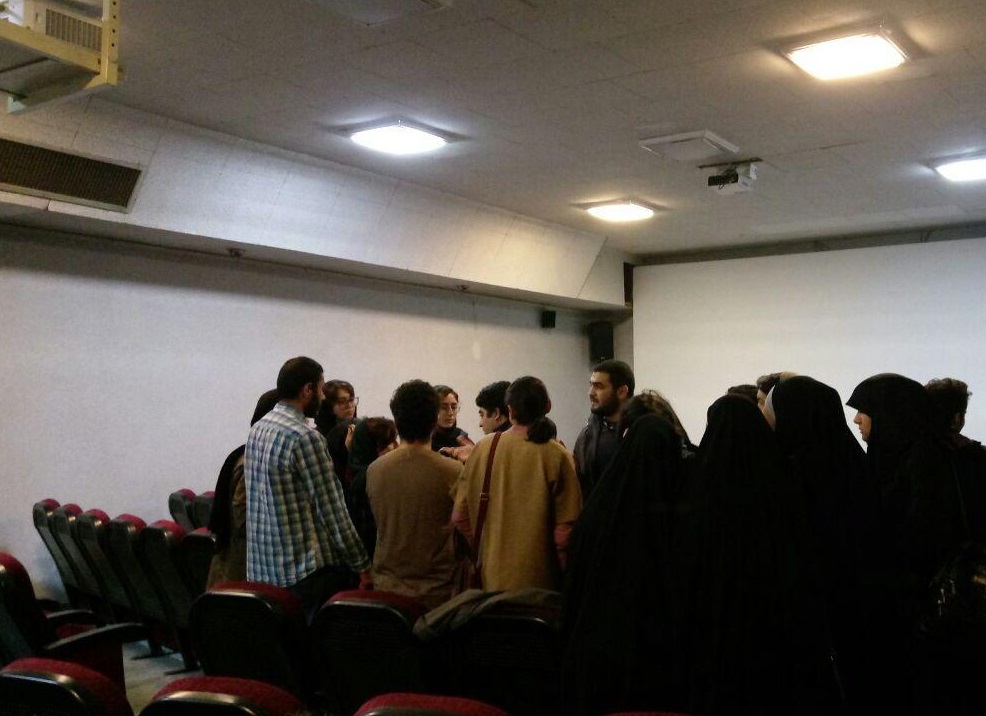 اکران به وقت شام