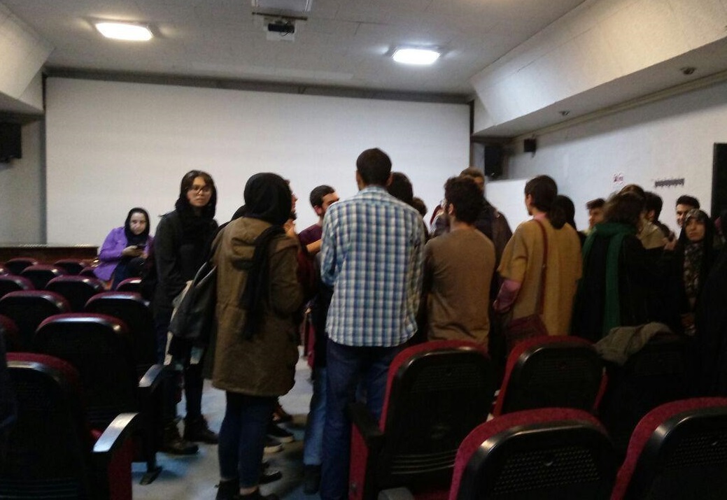 اکران به وقت شام