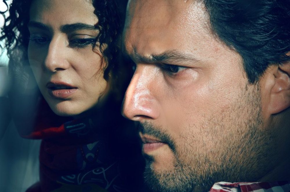 حامد بهداد و رعنا آزادی‌ور در فیلم خانه دختر