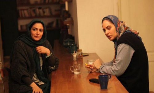 برف روی کاج ها