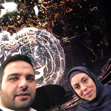 احسان علیخانی در پشت صحنه برنامه تلوزیونی ماه عسل