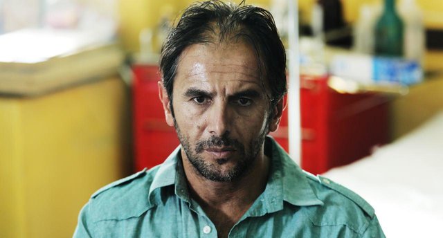 امین حیایی در فیلم سینمایی شعله‌ور