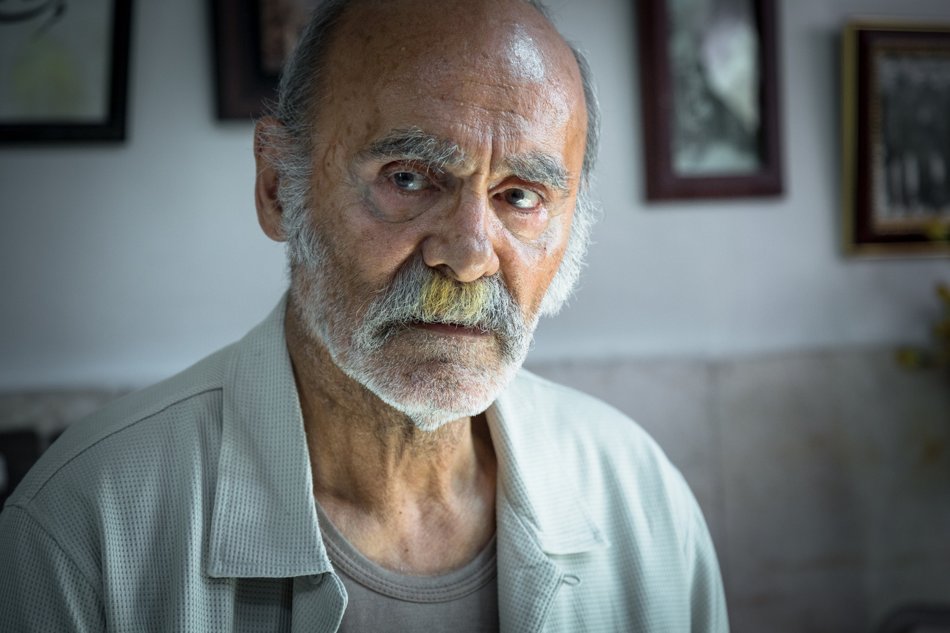 جمشید هاشم‌پور در فیلم سینمایی انزوا