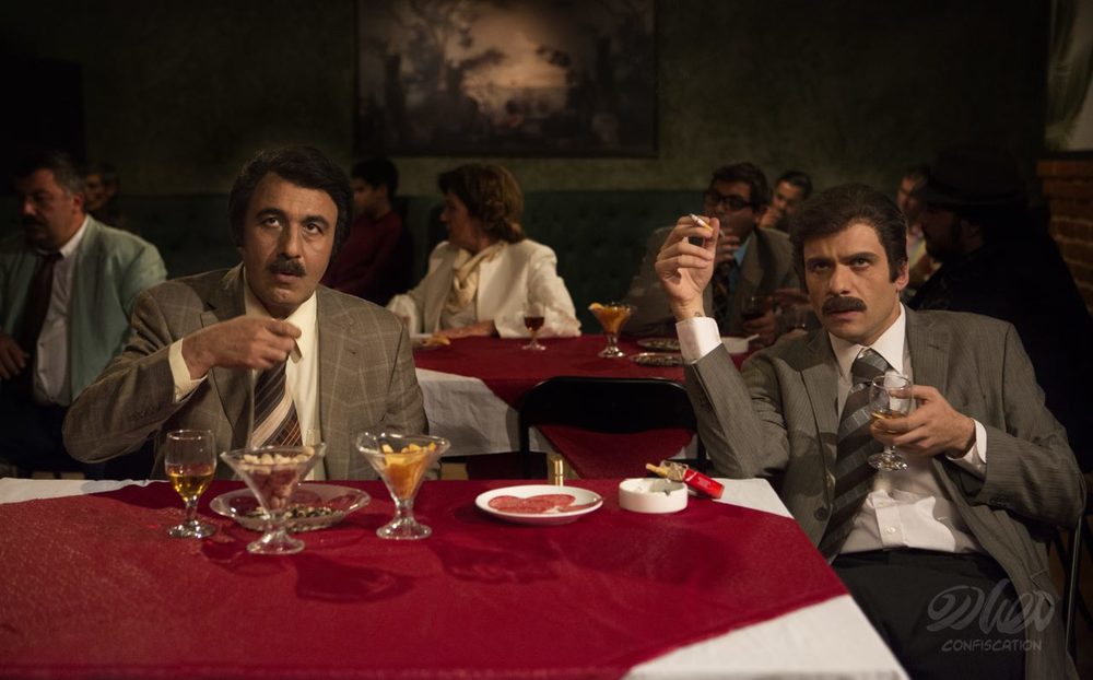 بابک حمیدیان و رضا عطاران در فیلم سینمایی مصادره