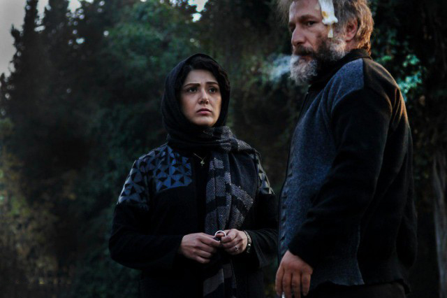 باران کوثری و رضا بهبودی در فیلم شنل