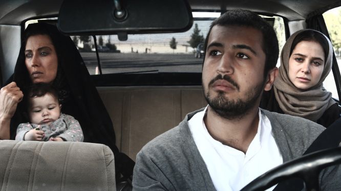 الناز حبیبی و مهتاب کرامتی در فیلم سینمایی ناخواسته الناز حبیبی و مهتاب کرامتی در فیلم سینمایی ناخواسته