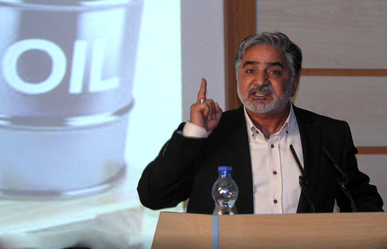 پرویز پرستویی در فیلم قاتل اهلی