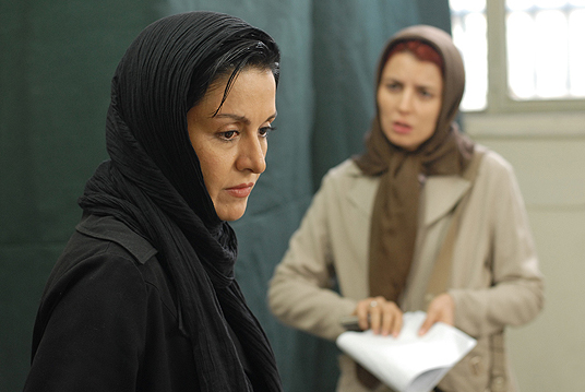 لیلا حاتمی و مریلا زارعی در فیلم جدایی نادر از سیمین لیلا حاتمی و مریلا زارعی در فیلم جدایی نادر از سیمین