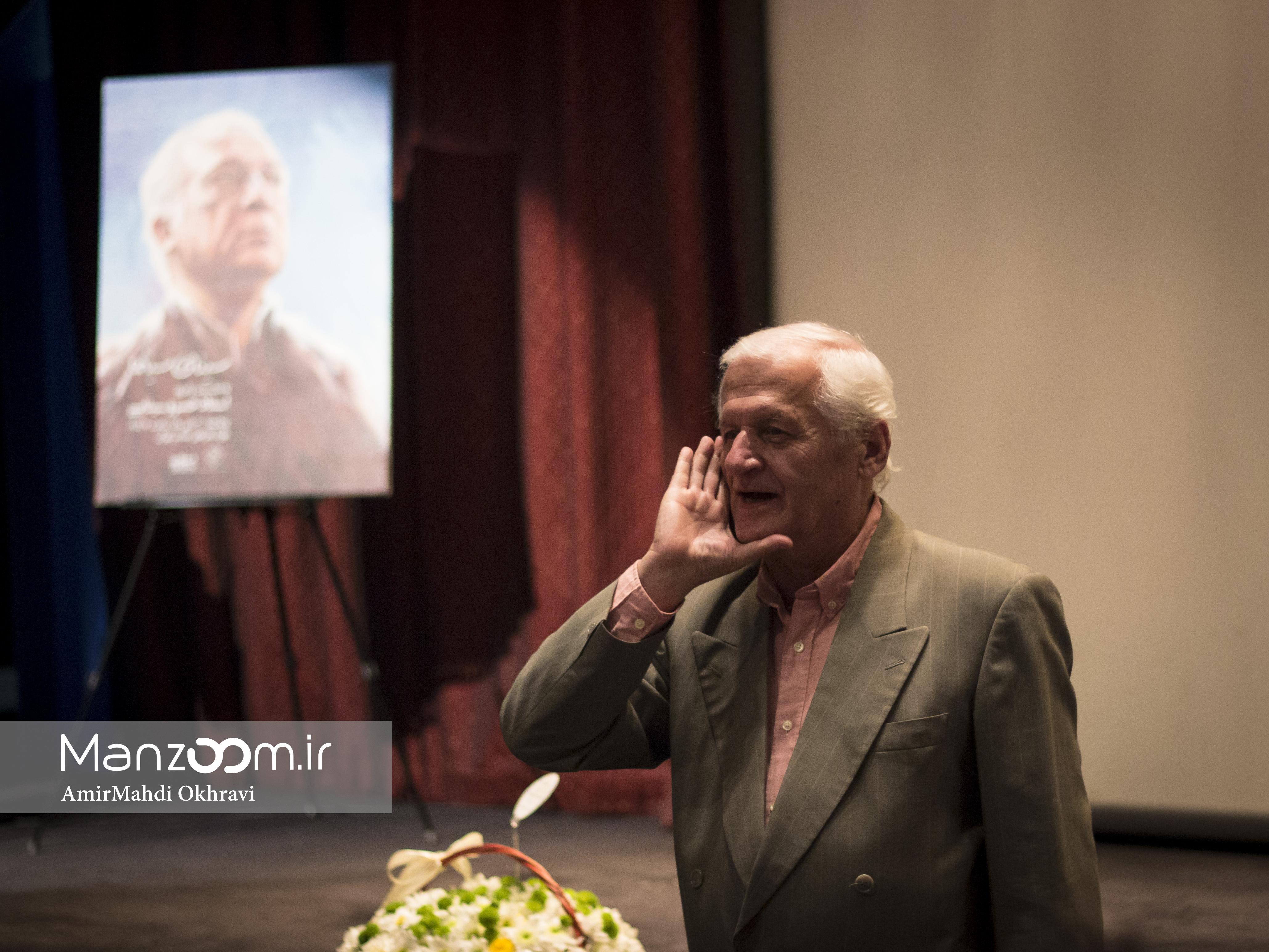 مراسم بزرگداشت و تولد 77 سالگی خسرو سینایی برگزار شد / تصاویر