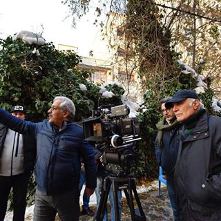 مهران مدیری در پشت صحنه فیلم ساعت 5 عصر