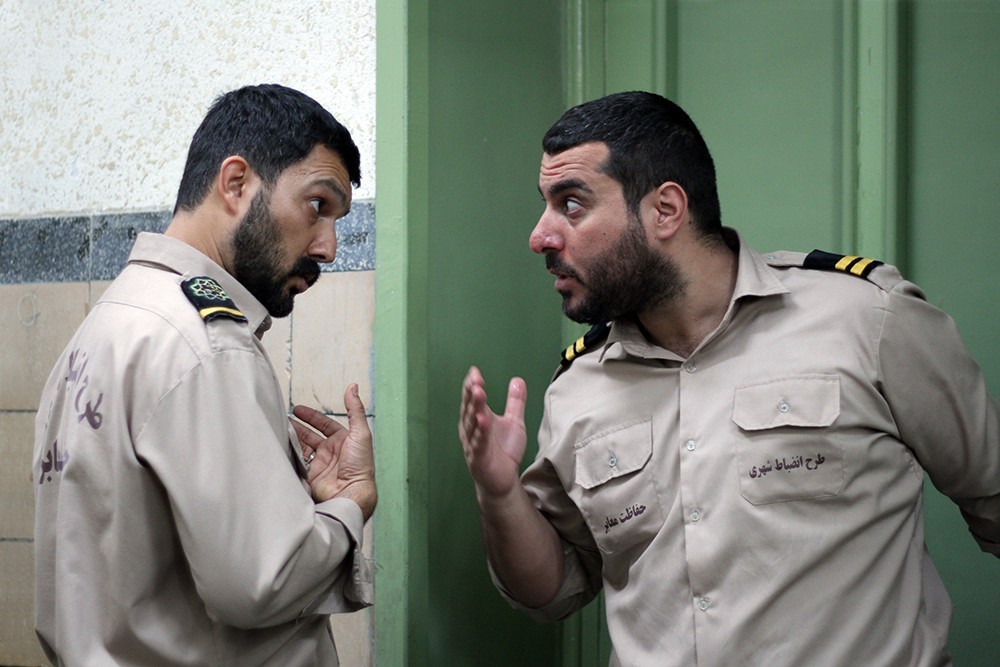 حامد بهداد و محسن کیایی در فیلم سد معبر