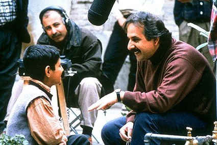 مجید مجیدی در پشت صحنه فیلم بچه های آسمان