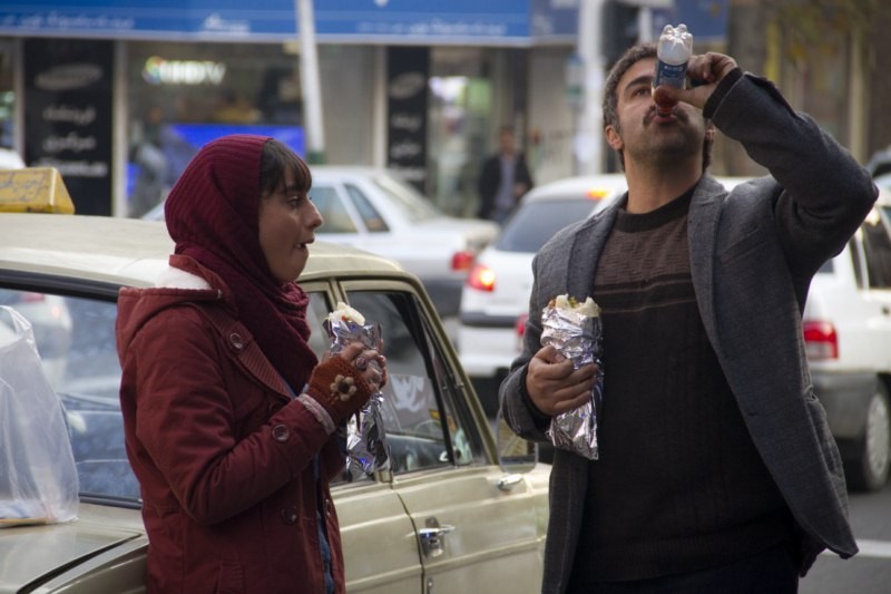 ترلان پروانه و محسن تنابنده در فیلم فراری