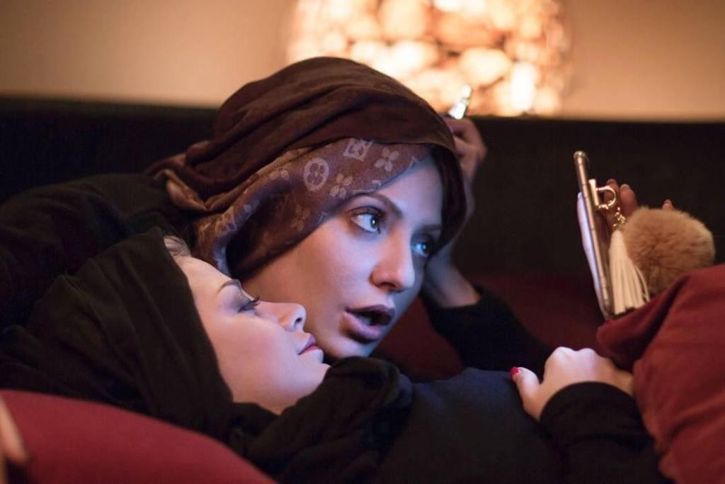 «ارادتمند؛ نازنین، بهاره، تینا» بالاخره اکران می شود؟