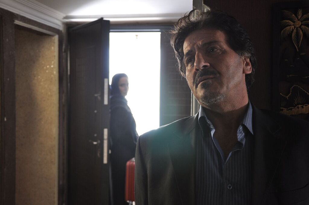 آویزی بدلی، زنگ زده و بی«عقیق»