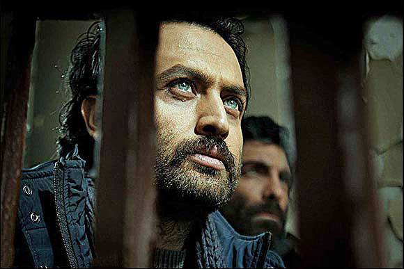 مصطفی زمانی در فیلم برلین منفی 7 مصطفی زمانی در فیلم برلین منفی 7