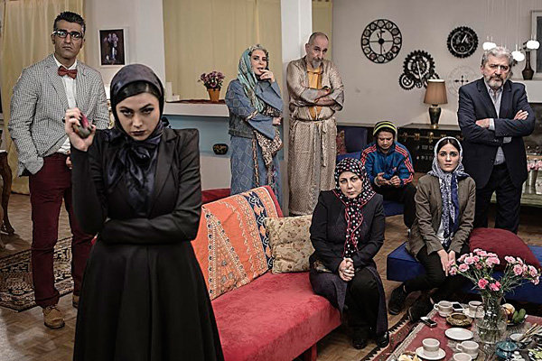 آزاده صمدی در فیلم 50 کیلو آلبالو