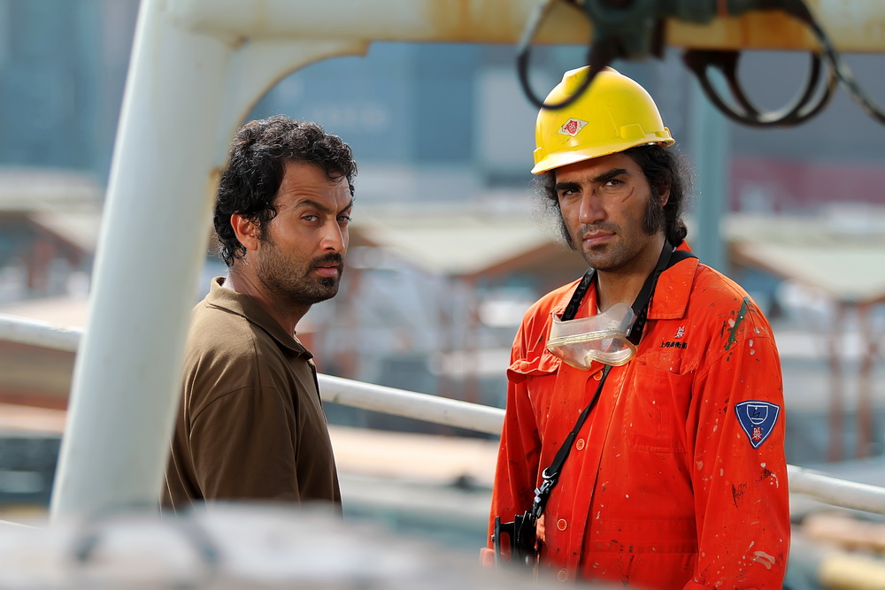 مصطفی زمانی و رضا یزدانی در فیلم تیک‌آف