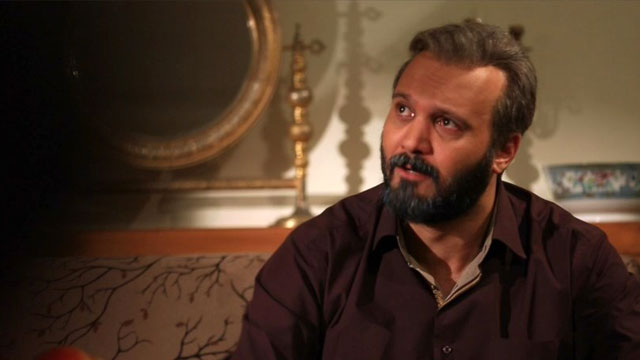 کامبیز دیرباز در سریال تلوزیونی زیر پای مادر