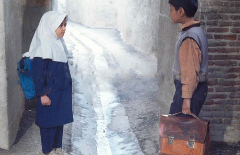 میرفرخ هاشمیان و بهاره صدیقی در فیلم بچه های آسمان