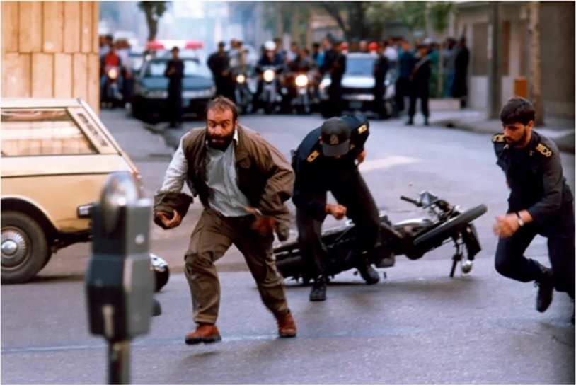 اصغر نقی‌زاده در فیلم آژانس شیشه‌ای