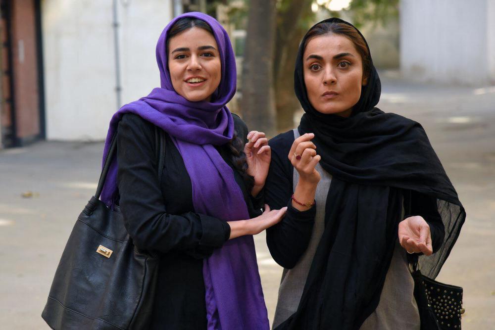 ماهور الوند و السا فیروزآذر در فیلم ملی و راه‌های نرفته‌اش