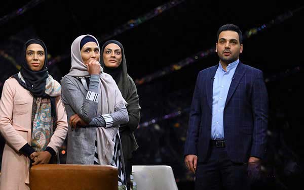 احسان علیخانی در پشت صحنه برنامه تلوزیونی ماه عسل