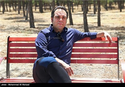 شهرام قائدی در فیلم سینمایی قهرمانان کوچک شهرام قائدی در فیلم سینمایی قهرمانان کوچک