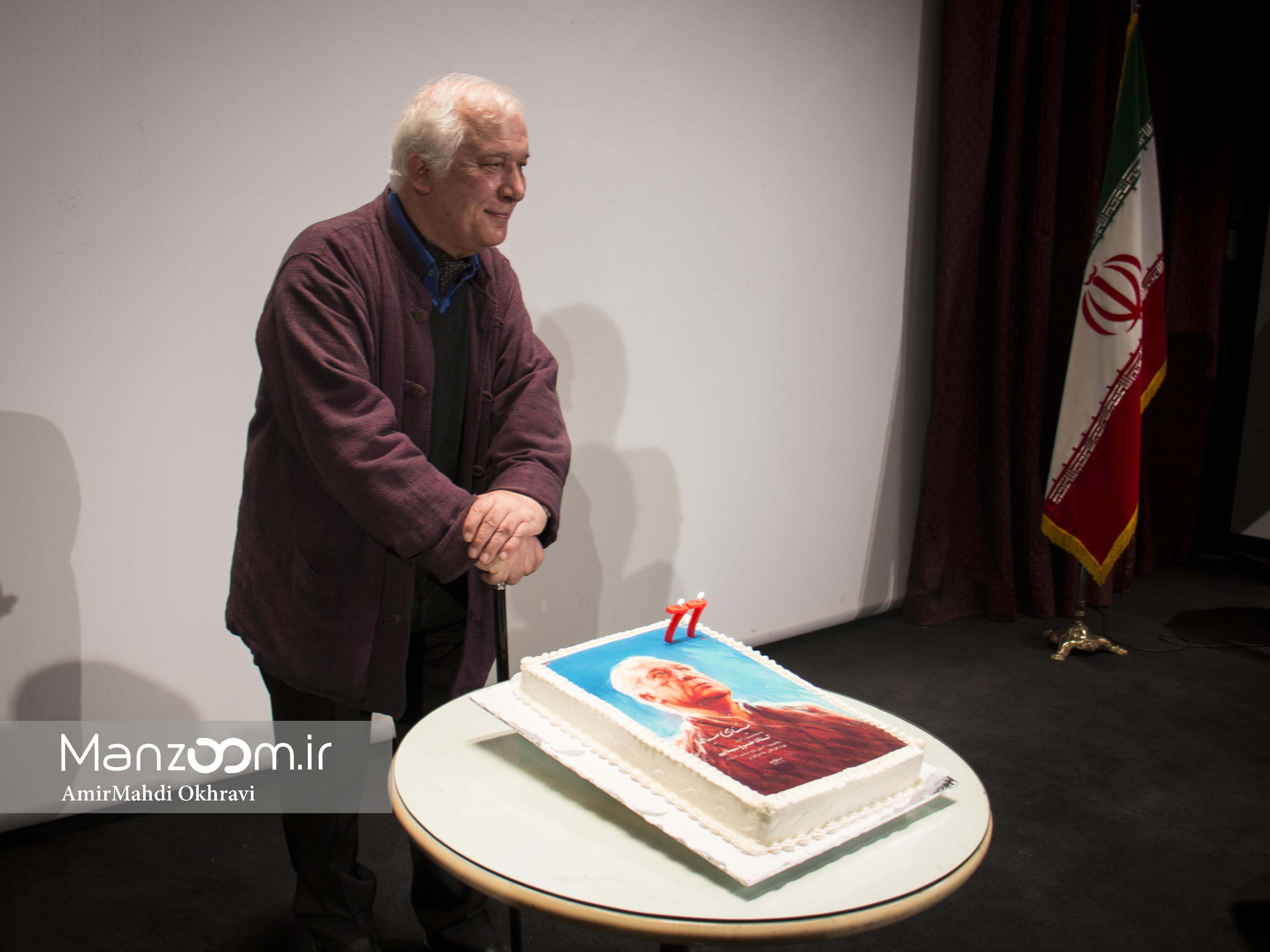 مراسم بزرگداشت و تولد 77 سالگی خسرو سینایی برگزار شد / تصاویر