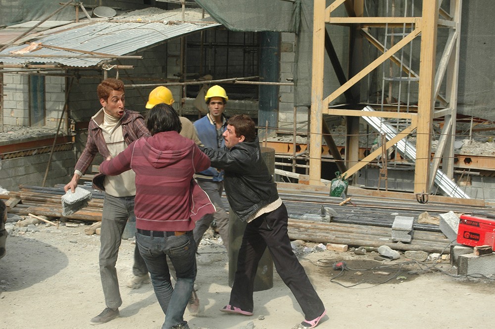 بهرام افشاری در فیلم سینمایی  کارگر ساده نیازمندیم