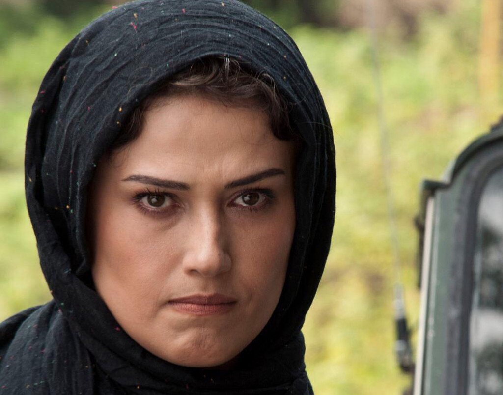 لادن مستوفی در فیلم ماه در جنگل