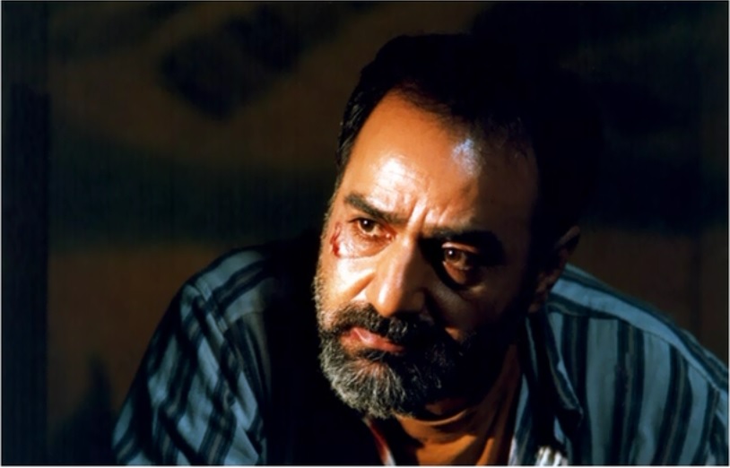 پرویز پرستویی در فیلم آژانس شیشه‌ای