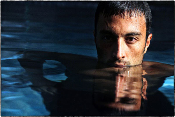 امیر جدیدی در فیلم قاتل اهلی امیر جدیدی در فیلم قاتل اهلی