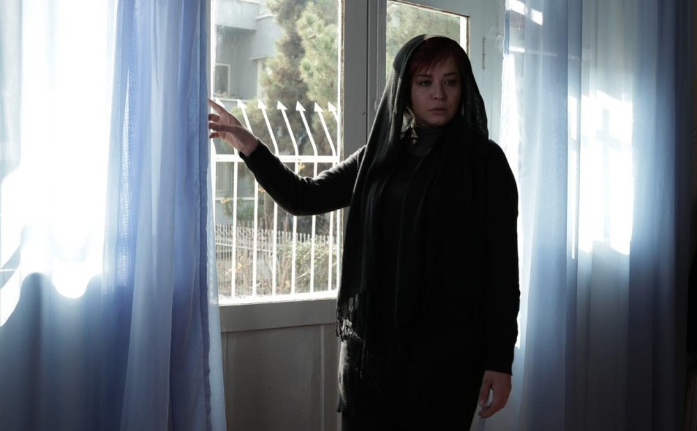 مهراوه شریفی نیا در فیلم سینمایی پرسه در حوالی من