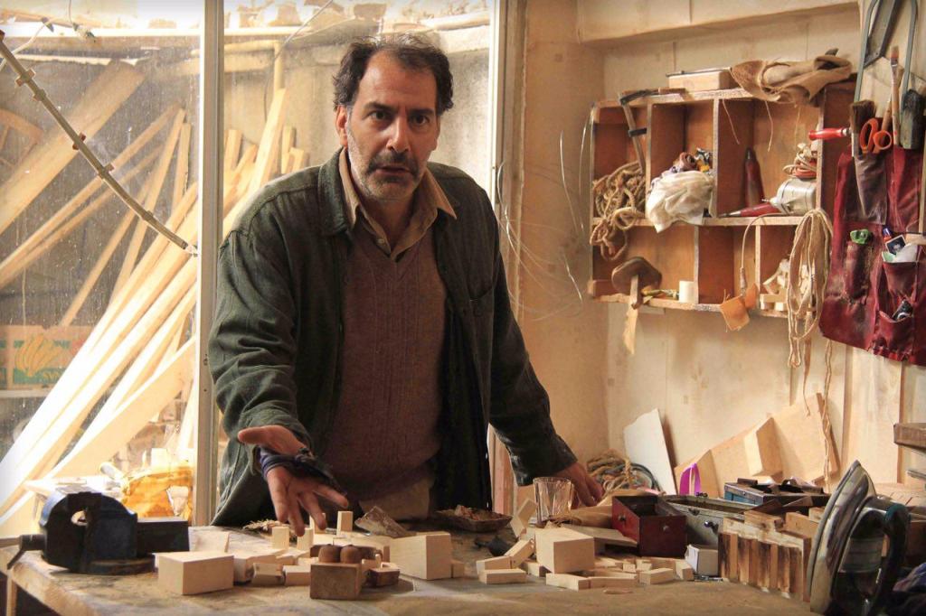 لاک قرمز: مرز باریکی بین سیاه‌نمایی و واقعگرایی