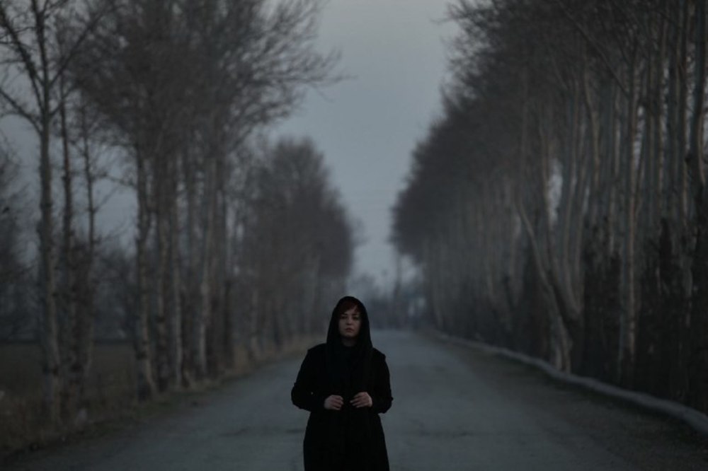 مهراوه شریفی نیا در فیلم سینمایی پرسه در حوالی من