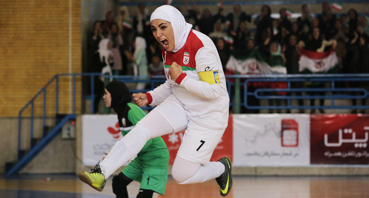 باران کوثری در فیلم سینمایی عرق سرد