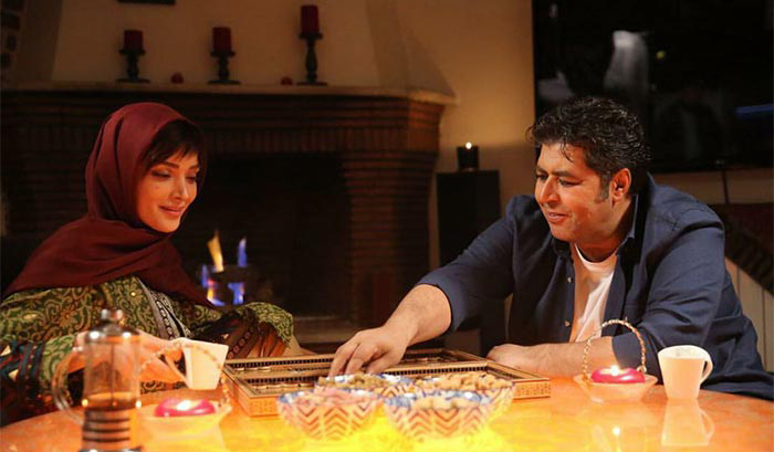 بهنوش طباطبایی و فرهاد اصلانی در فیلم زیر سقف دودی