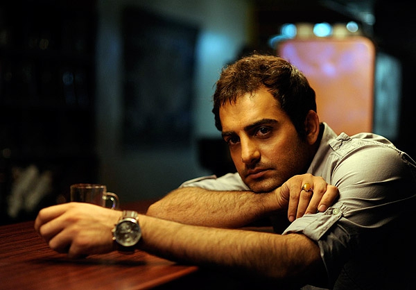 حامد کمیلی در فیلم شکلات داغ