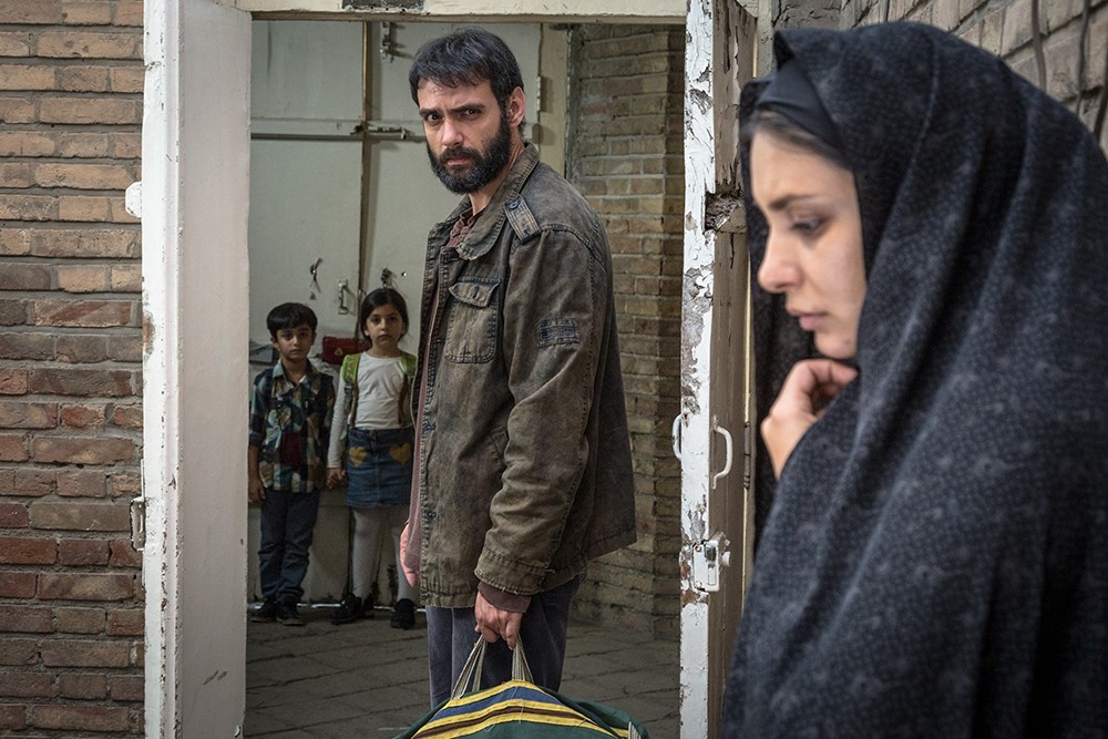 لیندا کیانی و امیر علی دانایی در فیلم انزوا