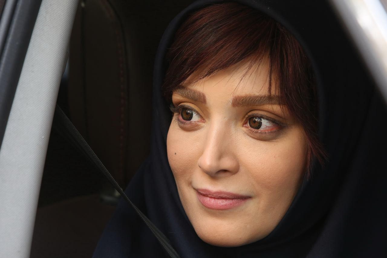 بهنوش طباطبایی در فیلم زیر سقف دودی