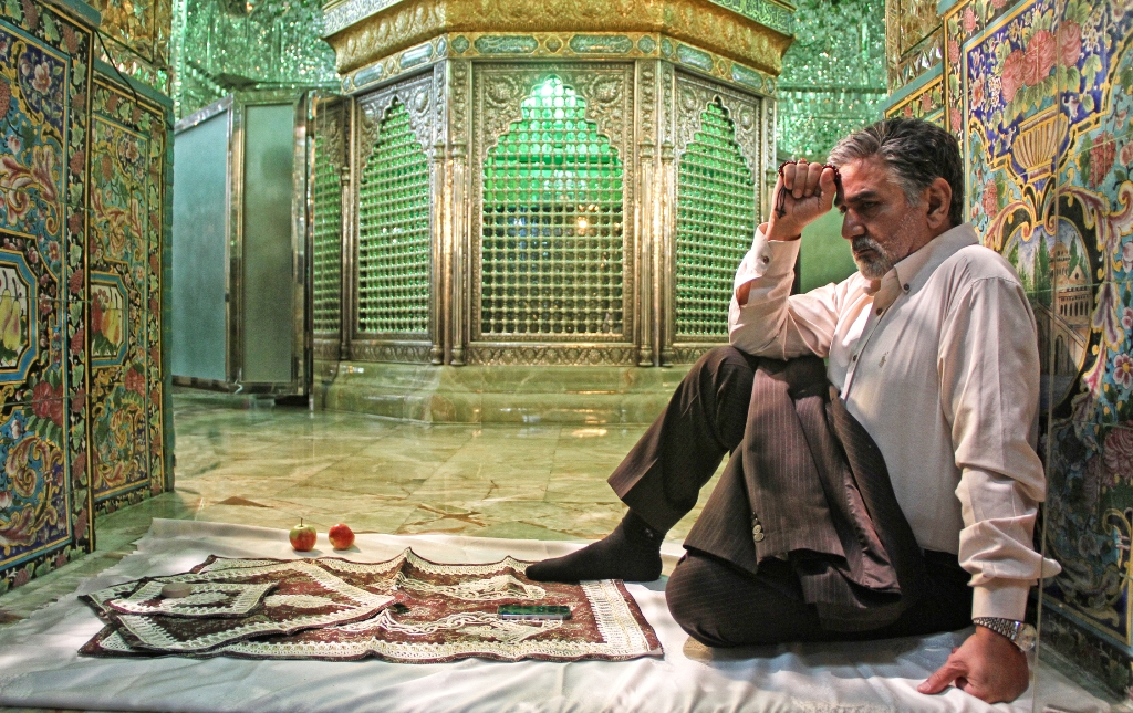 پرویز پرستویی در فیلم قاتل اهلی پرویز پرستویی در فیلم قاتل اهلی