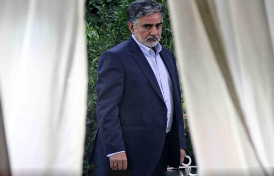 پرویز پرستویی در فیلم قاتل اهلی پرویز پرستویی در فیلم قاتل اهلی