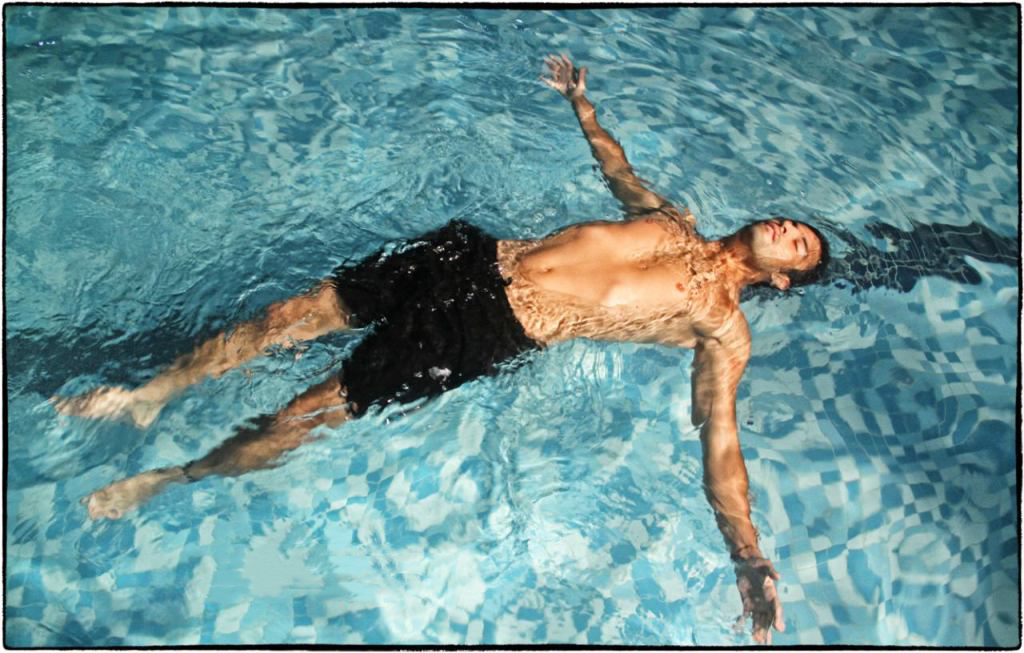 امیر جدیدی در فیلم قاتل اهلی امیر جدیدی در فیلم قاتل اهلی