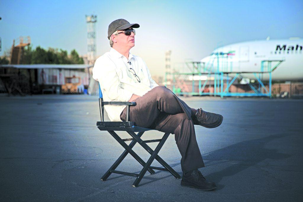 ابراهیم حاتمی‌کیا در پشت صحنه فیلم به وقت شام