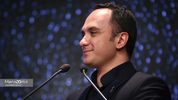 احسان کرمی در مراسم افتتاحیه سی و پنجمین جشنواره فیلم فجر