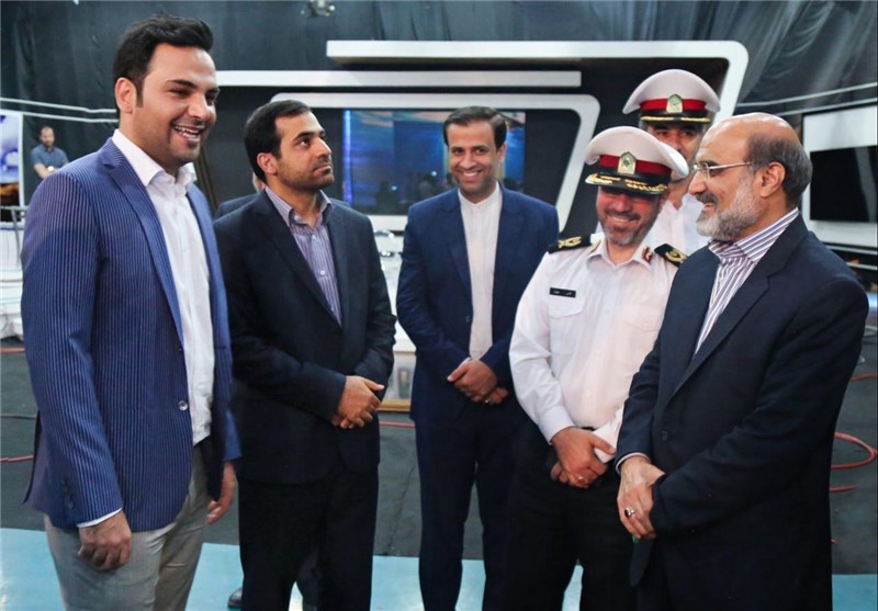 آنچه از دل برآید بر دل نشیند