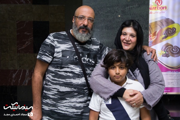 امیرجعفری و ریمارامین فر با مردم پای «زاپاس» نشستند / تصاویر امیرجعفری و ریمارامین فر با مردم پای «زاپاس» نشستند / تصاویر