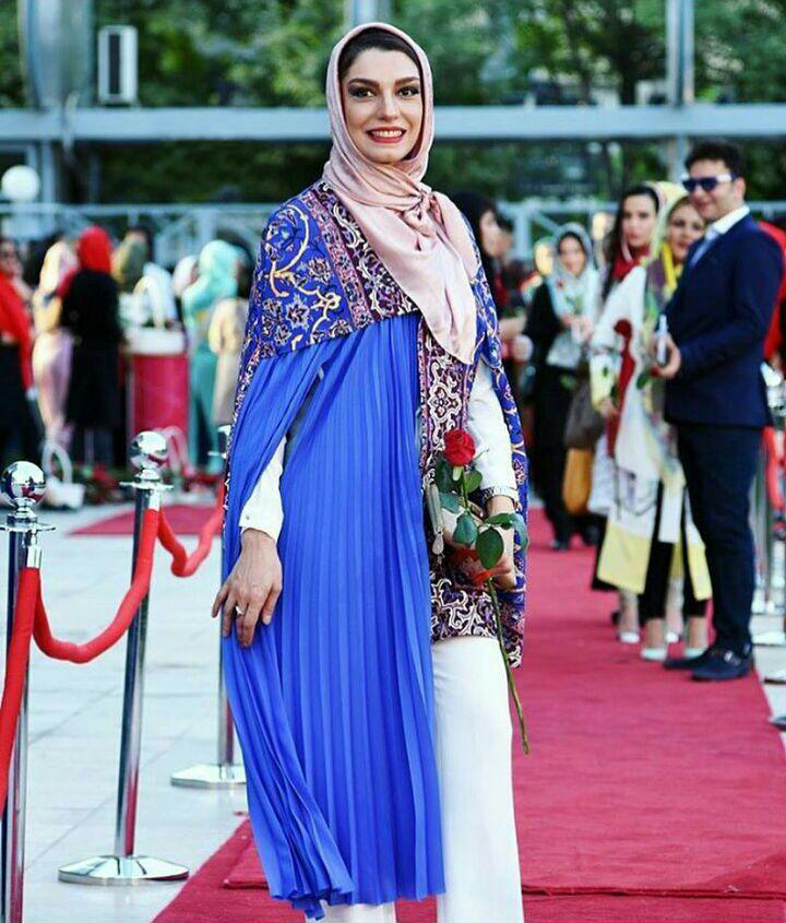 توضیحات الیکاعبدالرزاقی در مورد طراحی لباسش توضیحات الیکاعبدالرزاقی در مورد طراحی لباسش