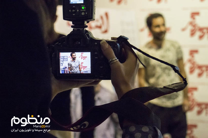 نوید محمدزاده با مردم به تماشای «لانتوری» نشست